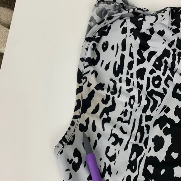 3/$15 Business casual cheetah black white cowl neck sleeveless halter sz medium - Picture 8 of 15